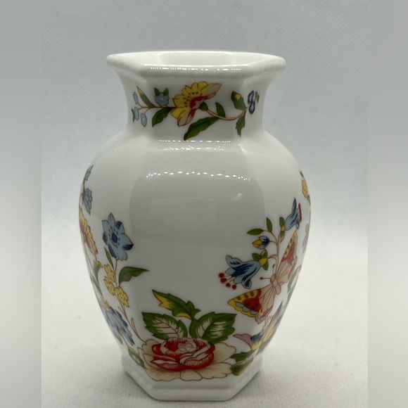 Ainsley Mini Vase Made in England - Picture 2 of 8